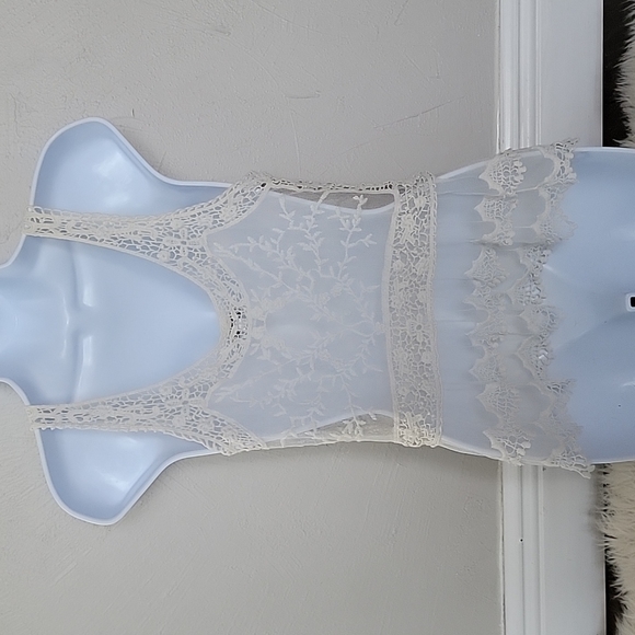 Embroidered Top - Picture 3 of 3